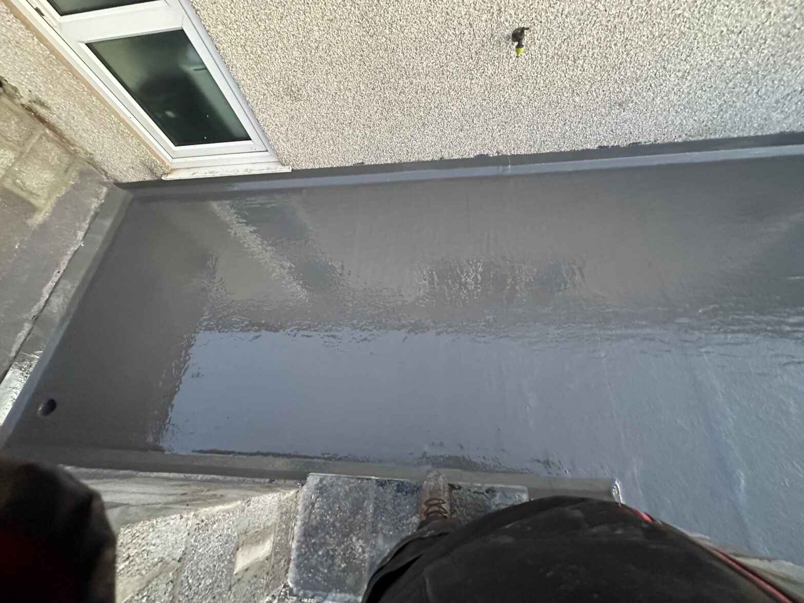 Rubber Roofs: The Pros and Cons