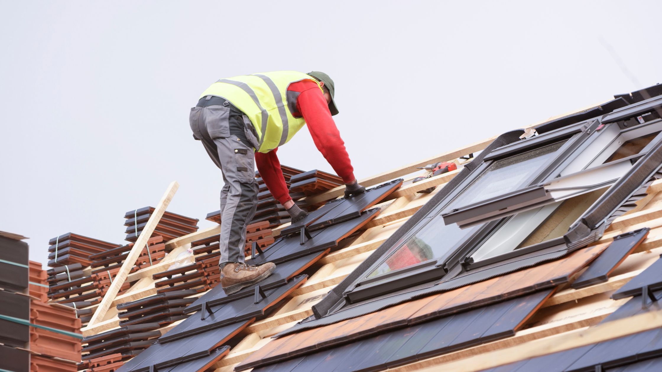 What’s the Lifespan of Your Roof? (By Material Type)