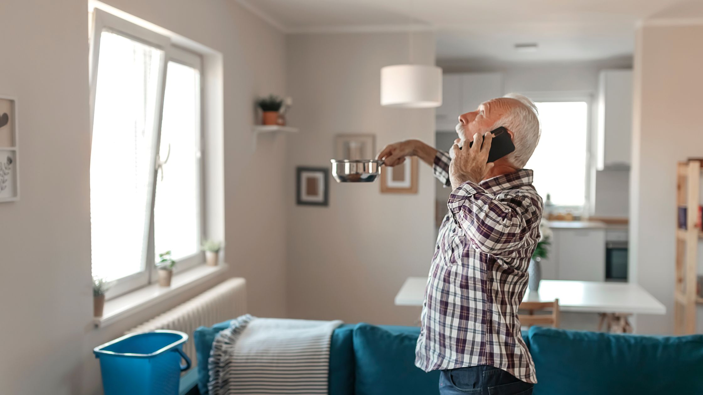 How to Handle a Roof Leak in an Emergency